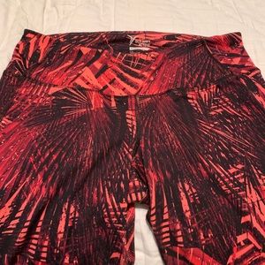 Old Navy Active Capri Workout Pants